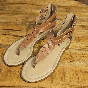 Lucky Brand Women's Tan Sandals